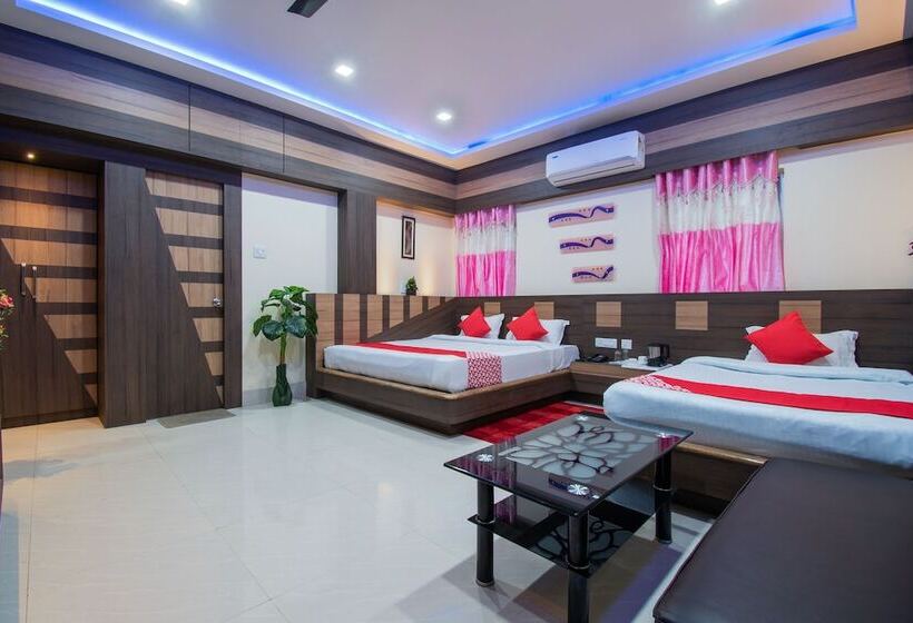 هتل Janvi International By Oyo Rooms