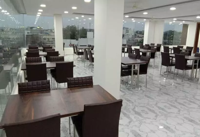 ホテル Karavali Residency