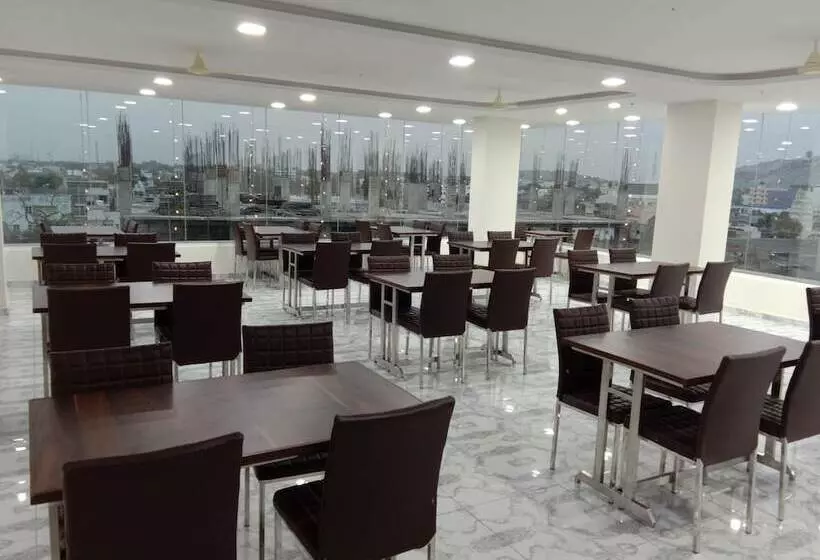 ホテル Karavali Residency