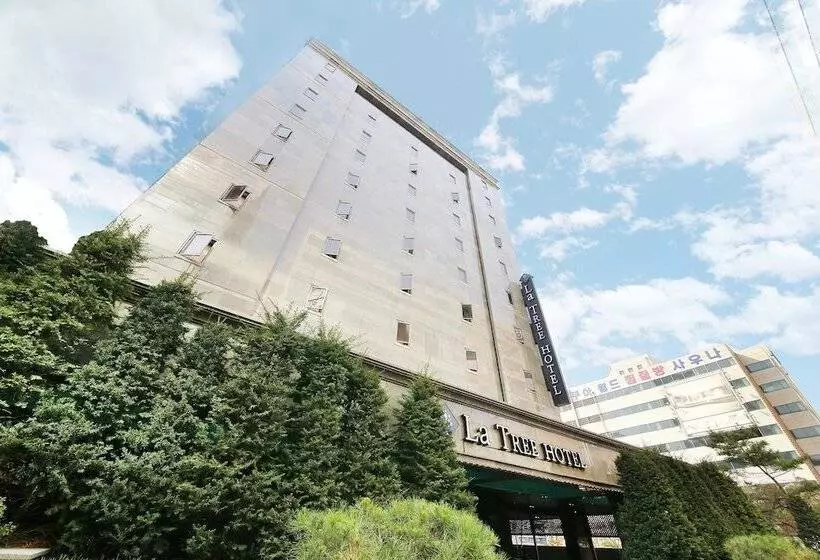 Hotelli Uijeongbu La Tree