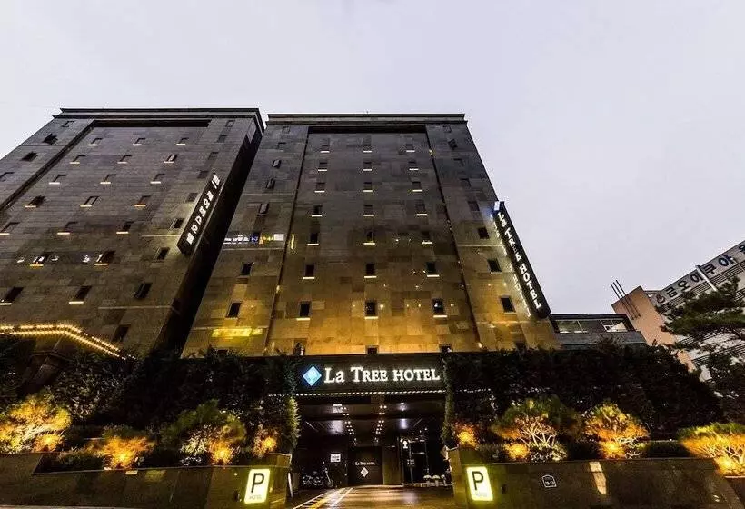 Hotelli Uijeongbu La Tree