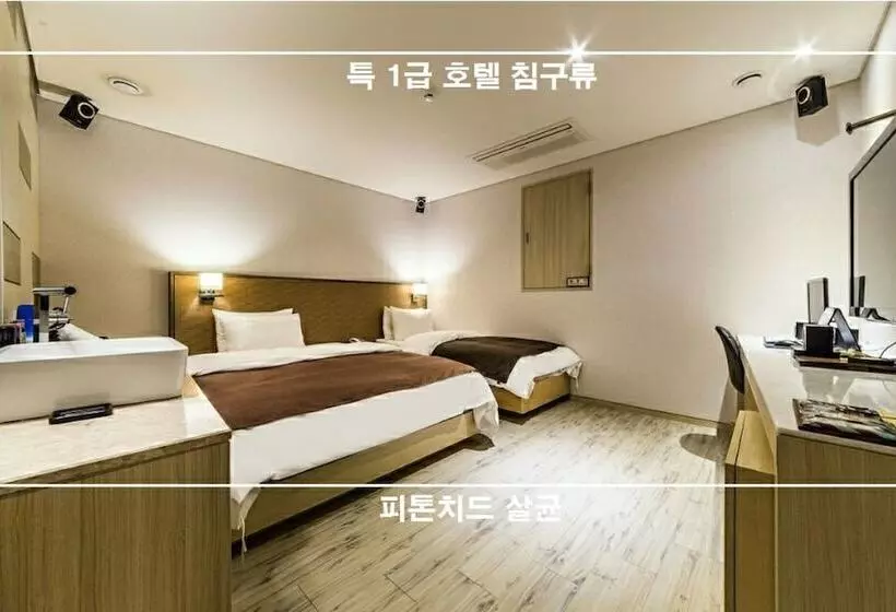 Hotelli Uijeongbu La Tree