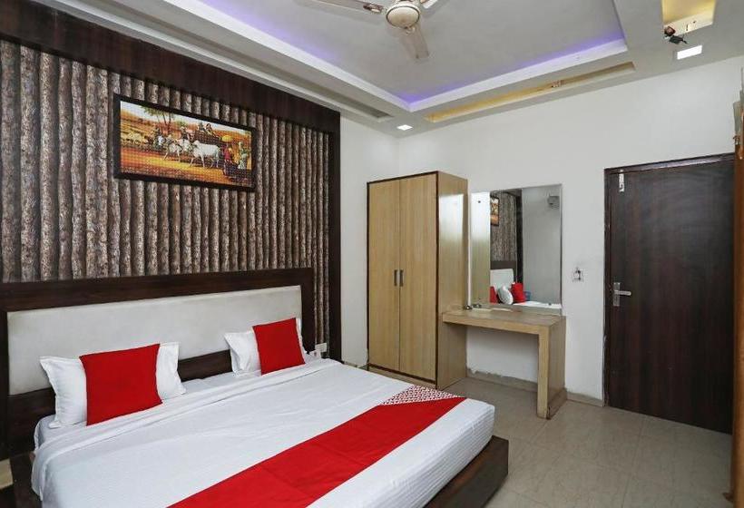 בית מלון כפרי Vanaya Palace By Oyo Rooms