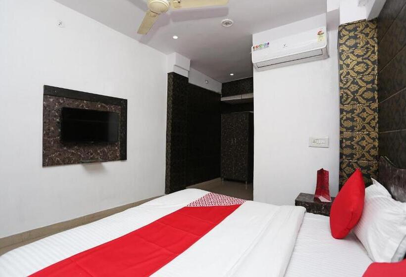 Oyo 18782 Hotel Mannat