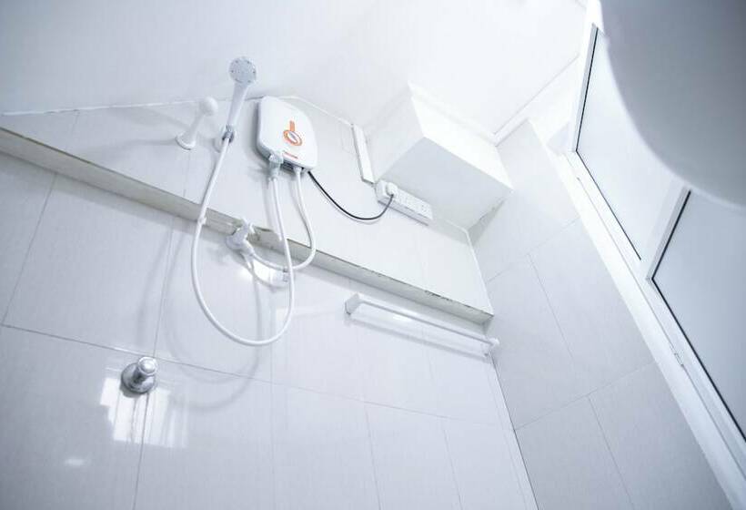 פנסיון Lake Corner Inn