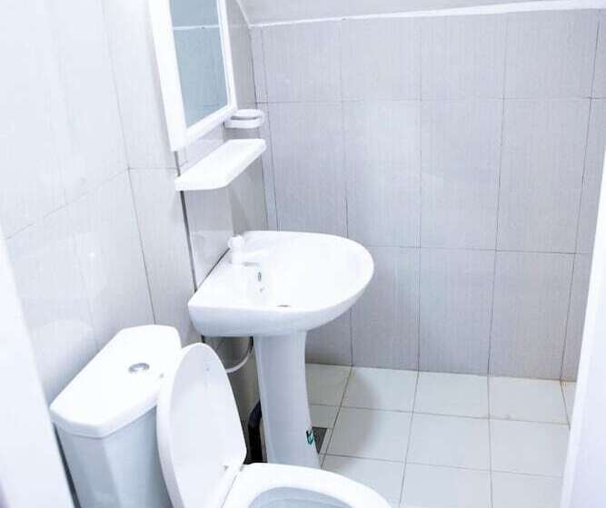 פנסיון Lake Corner Inn