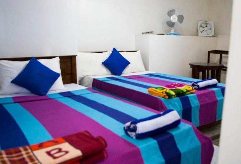 פנסיון Lake Corner Inn