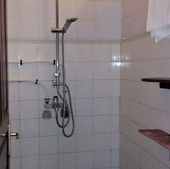 تختخواب و صبحانه La Ruche Du Monde