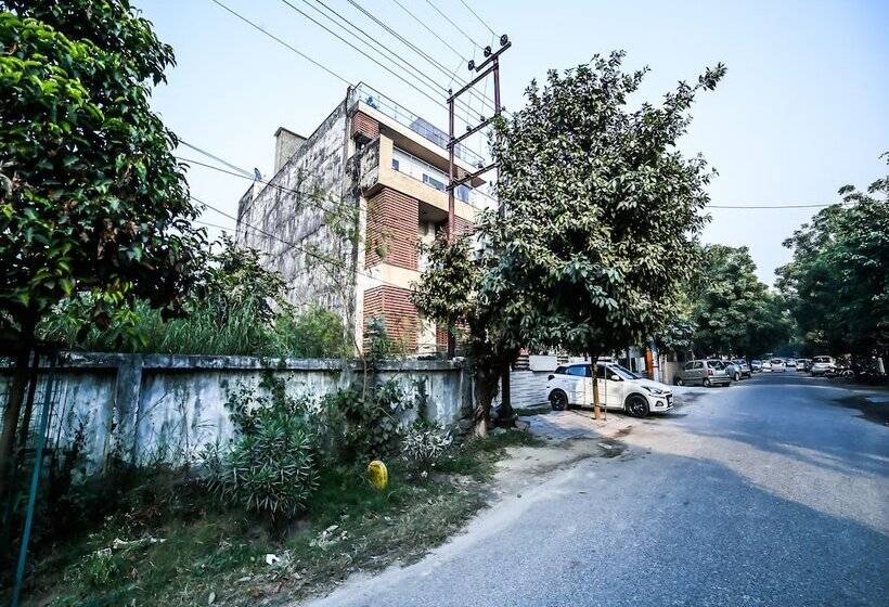 בית מלון כפרי Capital O 928 Villa@43