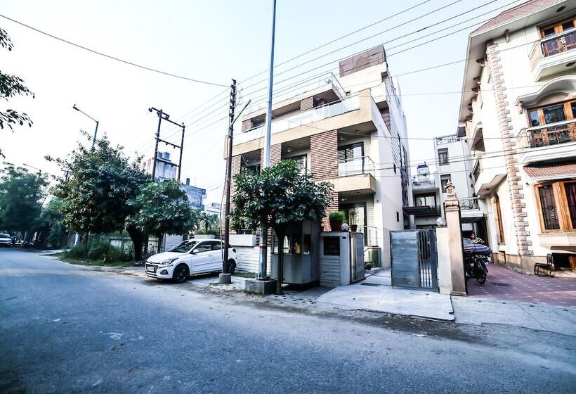 בית מלון כפרי Capital O 928 Villa@43