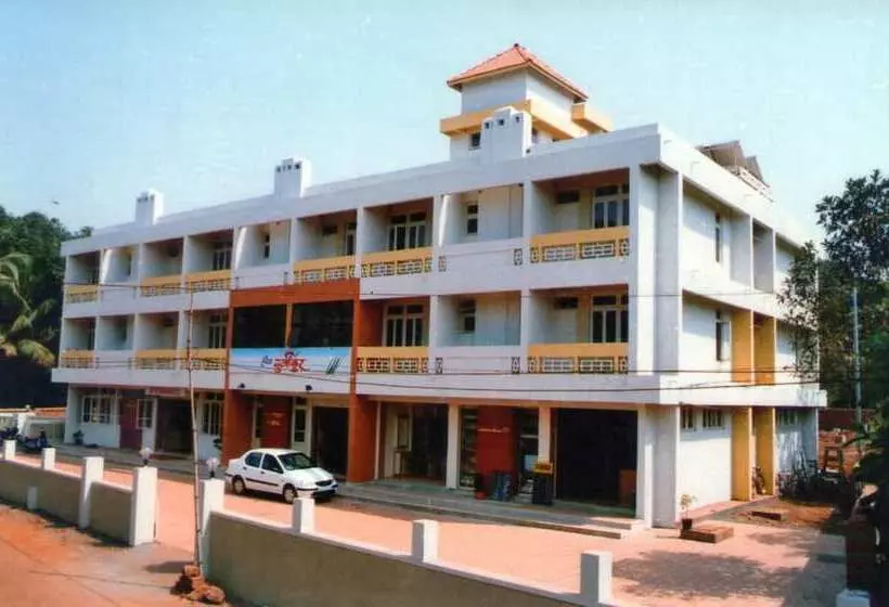 ホテル Durvankur