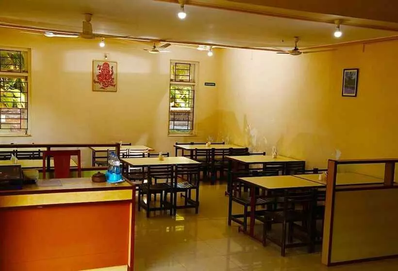 ホテル Durvankur
