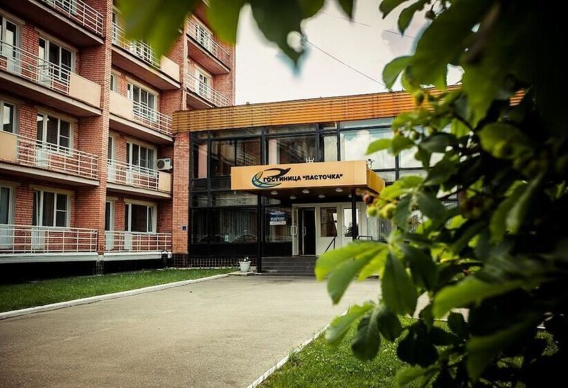 호텔 Lastochka