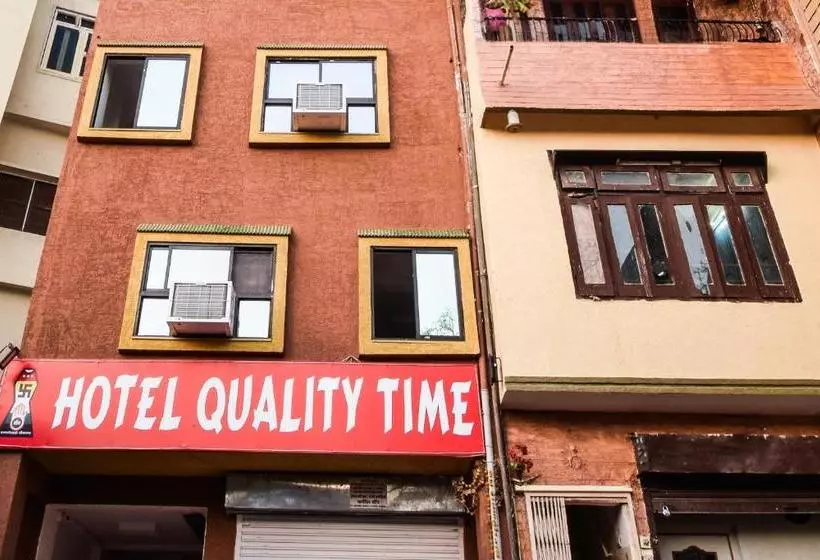 Oyo 23296 Hotel Quality Time