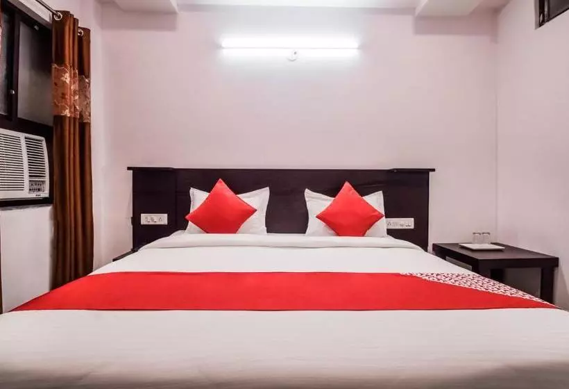 Oyo 23296 Hotel Quality Time
