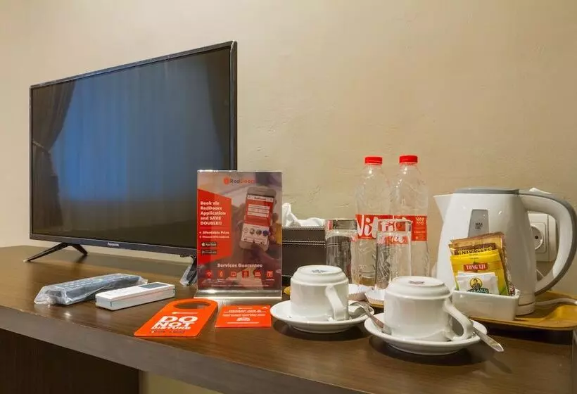 Pension Reddoorz Plus @ Dipatiukur