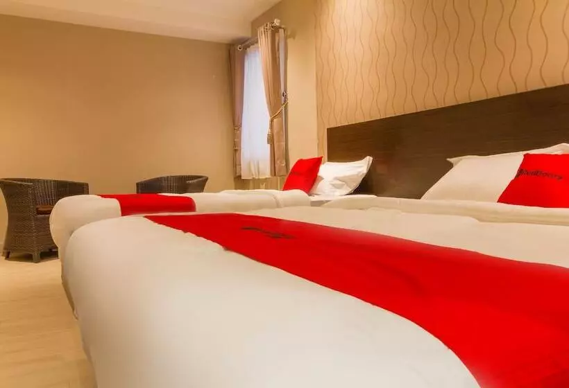 Pension Reddoorz Plus @ Dipatiukur
