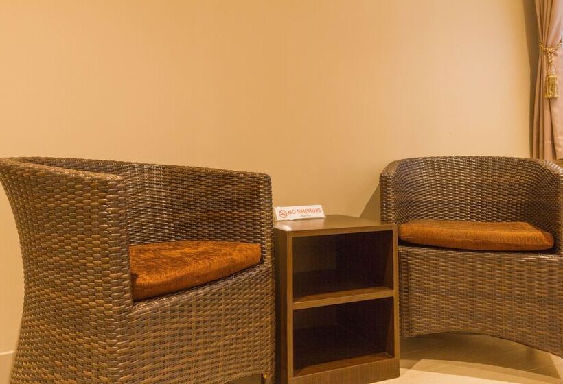 פנסיון Reddoorz Plus @ Dipatiukur