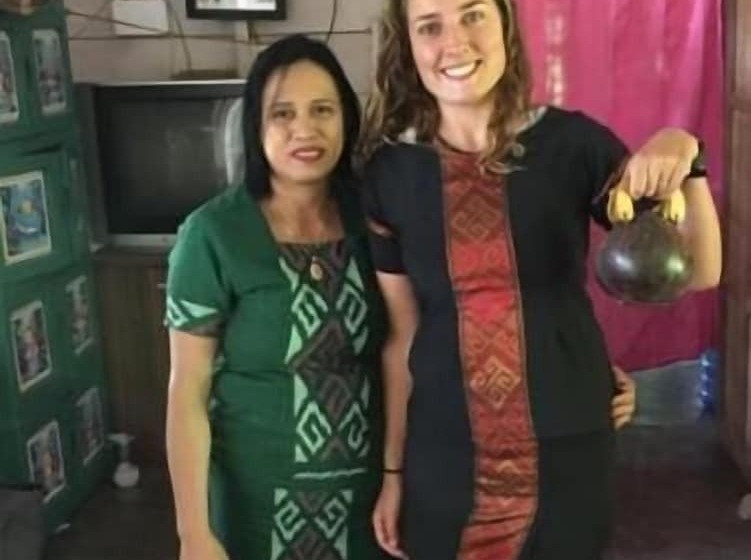 تختخواب و صبحانه Mama Tia Family Homestay