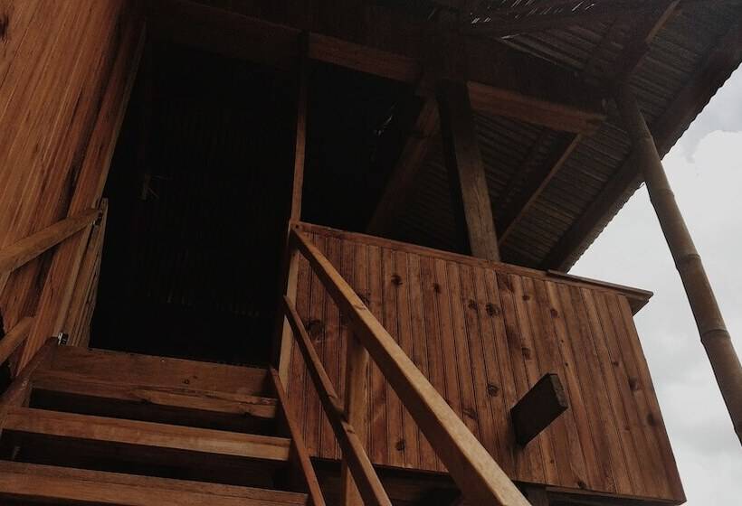 تختخواب و صبحانه Mama Tia Family Homestay