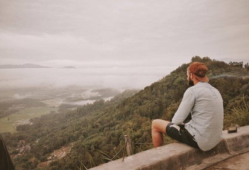 تختخواب و صبحانه Mama Tia Family Homestay