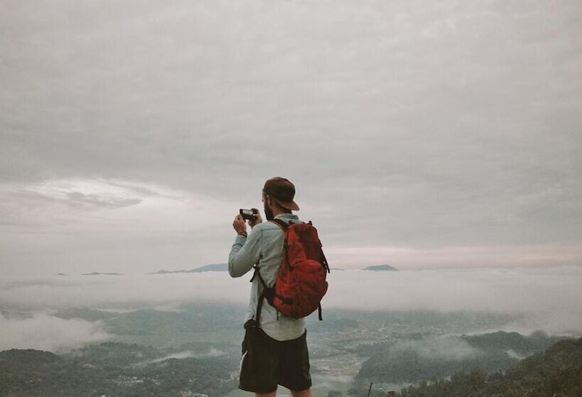 تختخواب و صبحانه Mama Tia Family Homestay