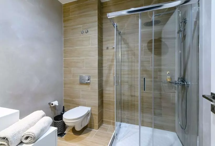 Bellevue Suites