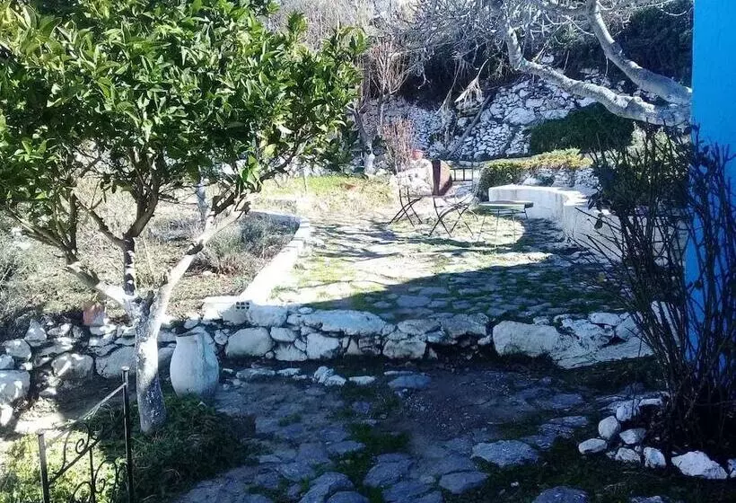 Gite Kalaa   Hostel   Adults Only