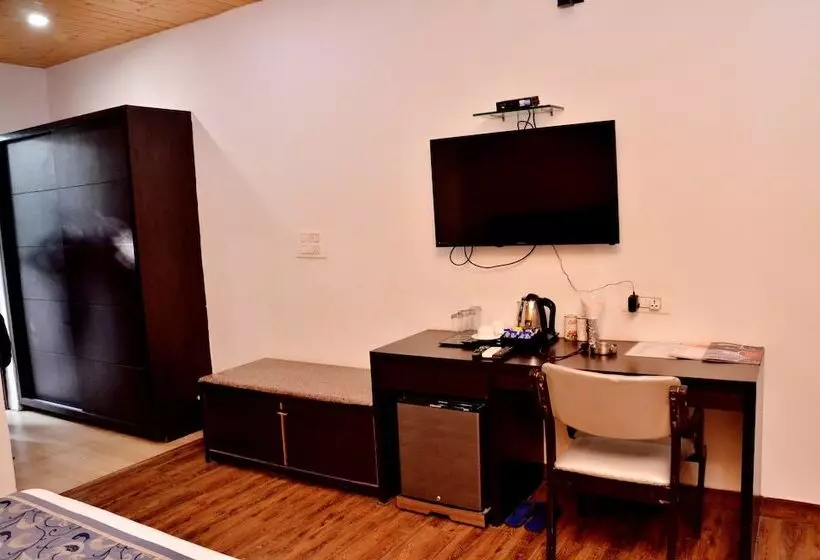 Hotelli Comfort Inn Coral River Resort