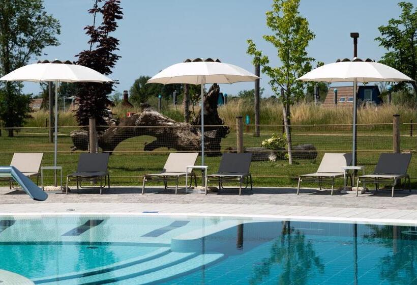 בית מלון כפרי Marina Azzurra Resort