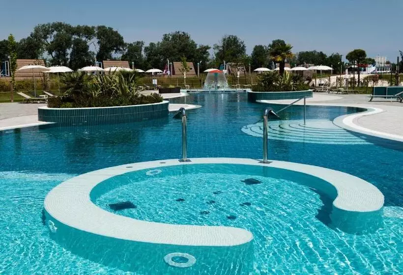 هتل Marina Azzurra Resort