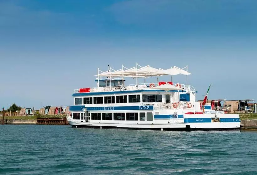 هتل Marina Azzurra Resort