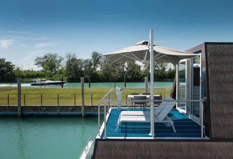هتل Marina Azzurra Resort