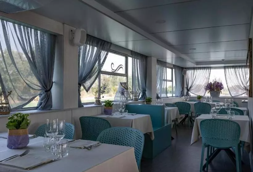 هتل Marina Azzurra Resort