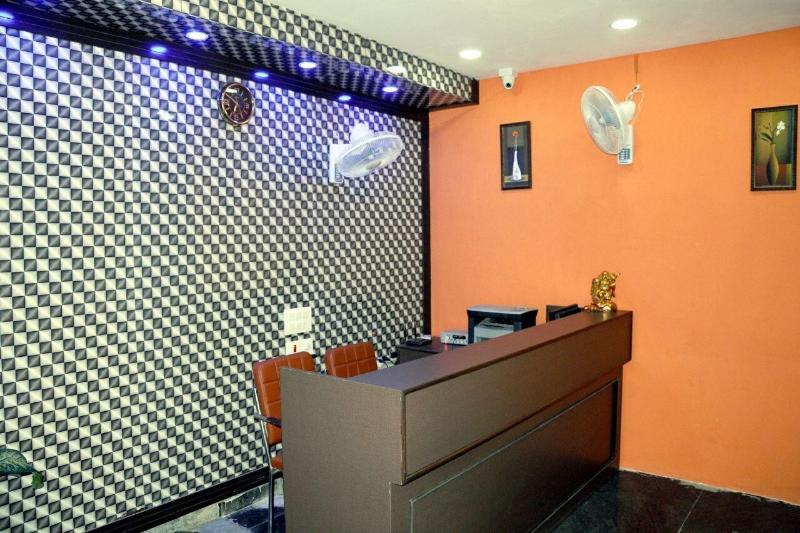 فندق Orange Suites