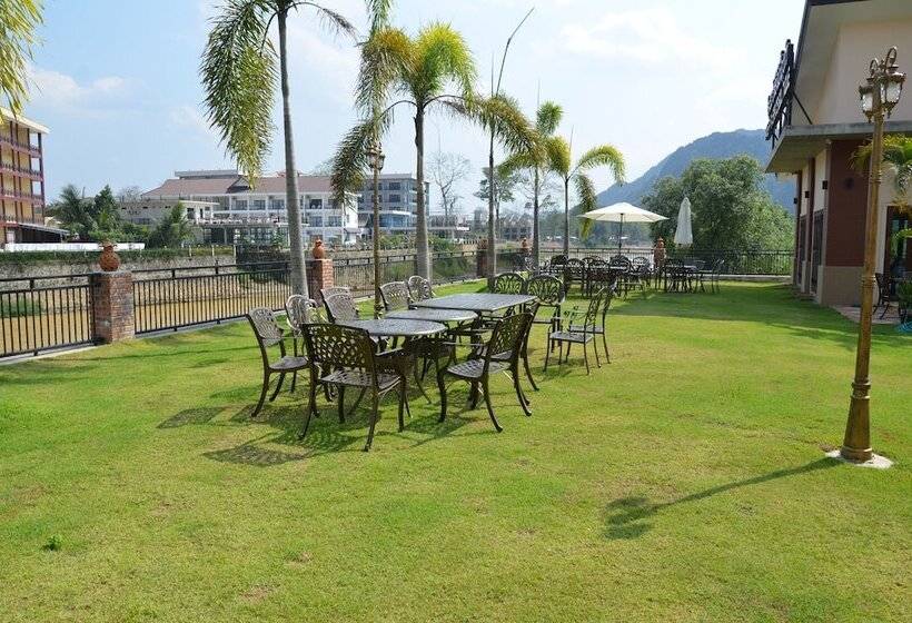 فندق Saksiri Riverside Boutique