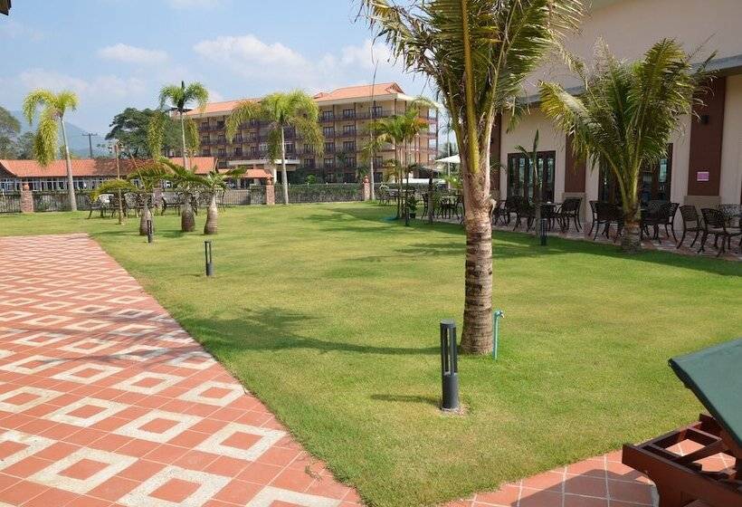 فندق Saksiri Riverside Boutique