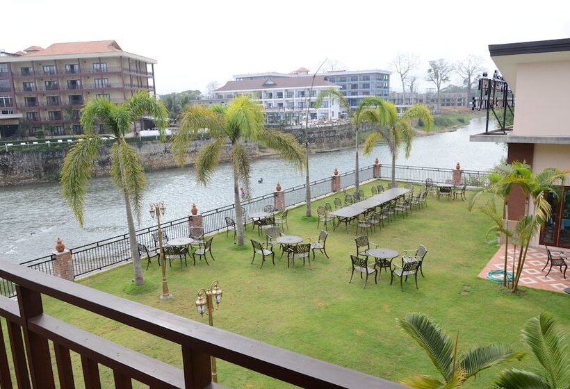 فندق Saksiri Riverside Boutique