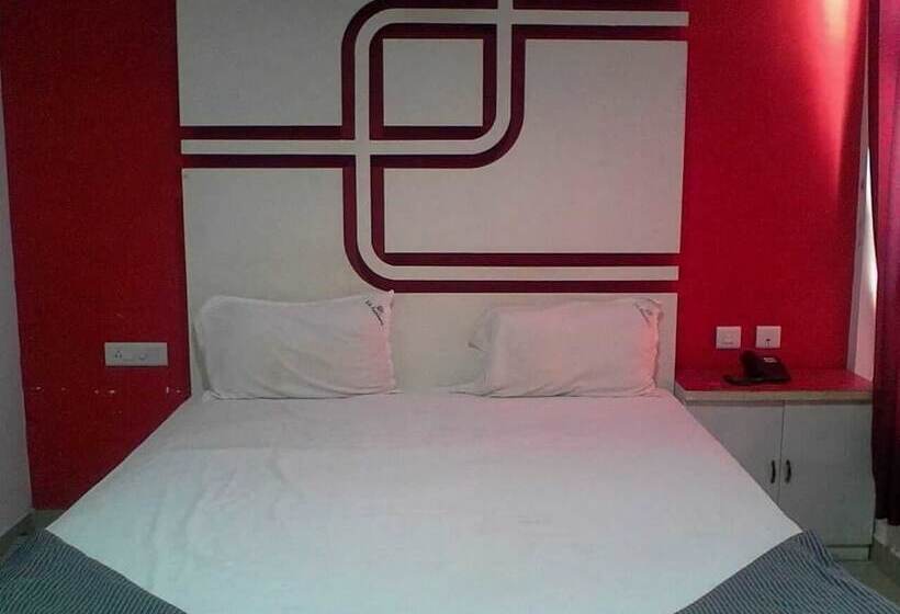 בית מלון כפרי Stayapart   Sr Residence