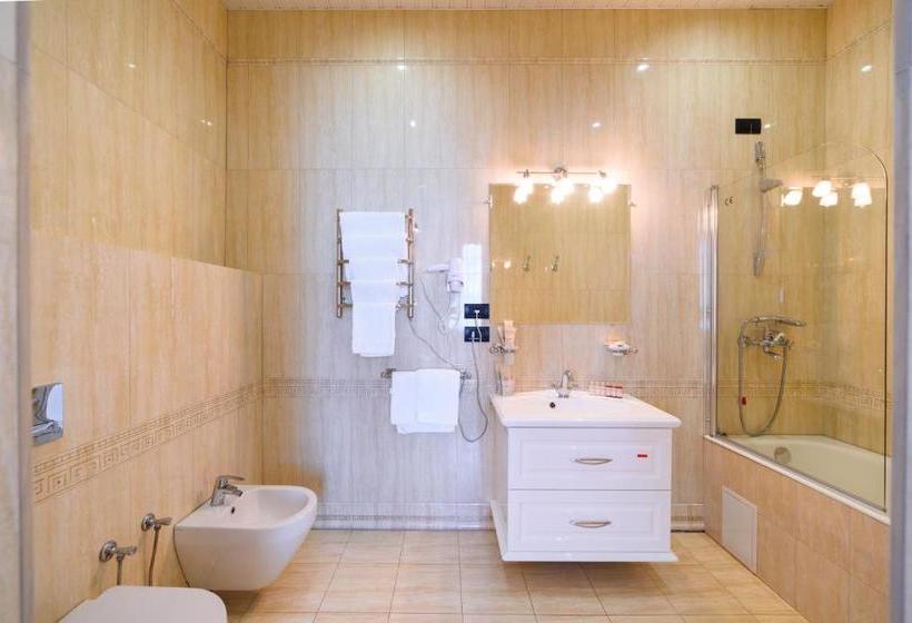 בית מלון כפרי Tchaikovsky House