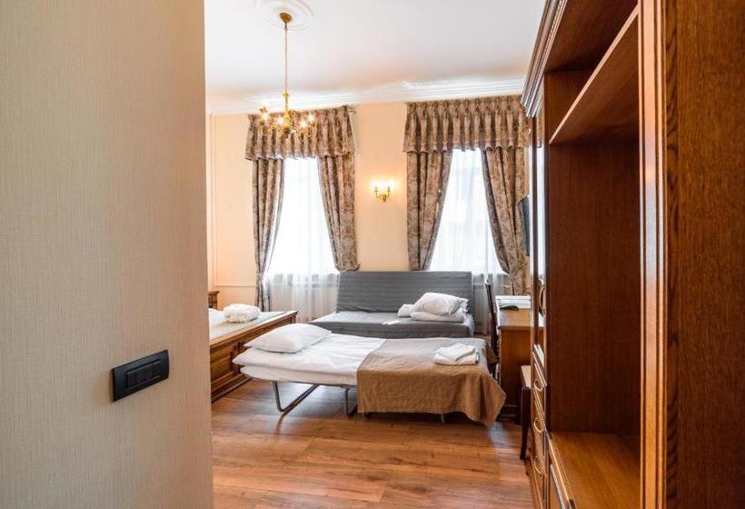 בית מלון כפרי Tchaikovsky House