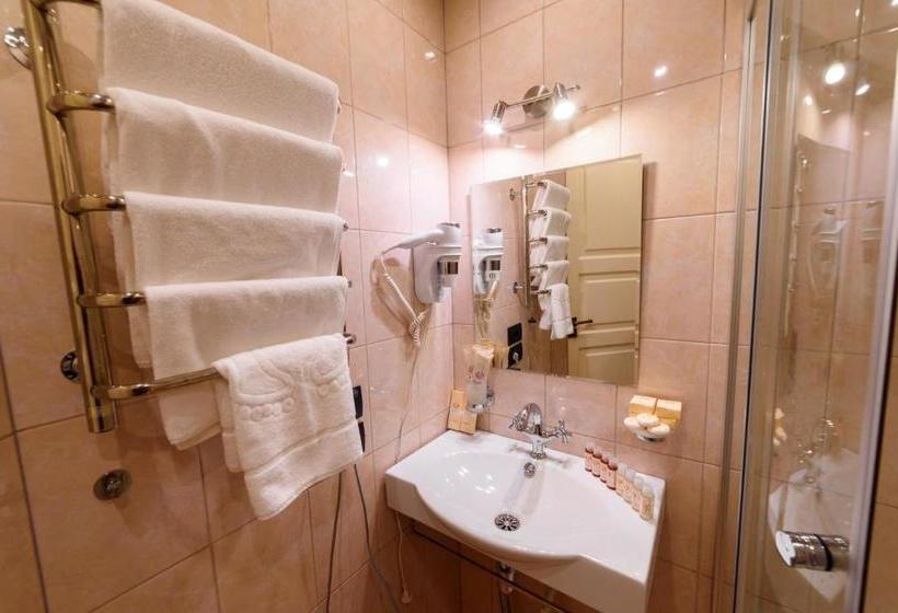 בית מלון כפרי Tchaikovsky House