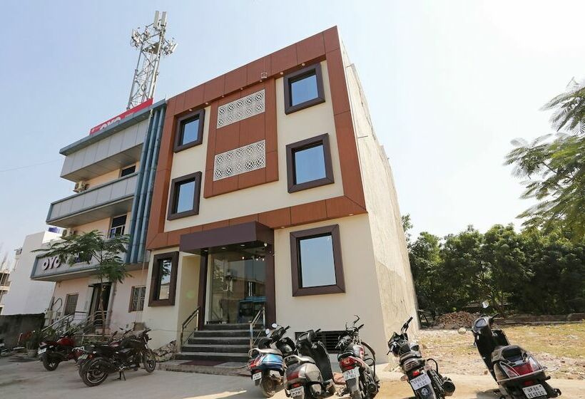 Oyo 23071 Hotel Arman Palace & Banquet