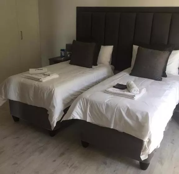 پانسیون Kosmos Lodge