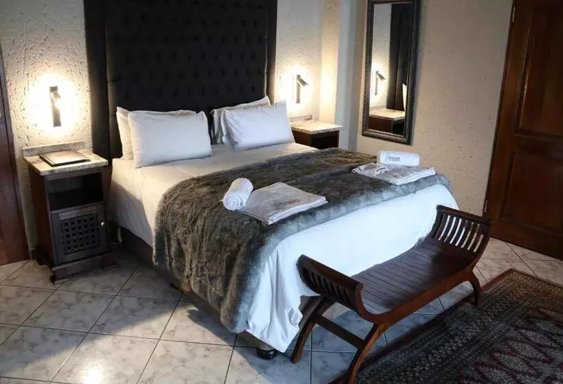 پانسیون Kosmos Lodge