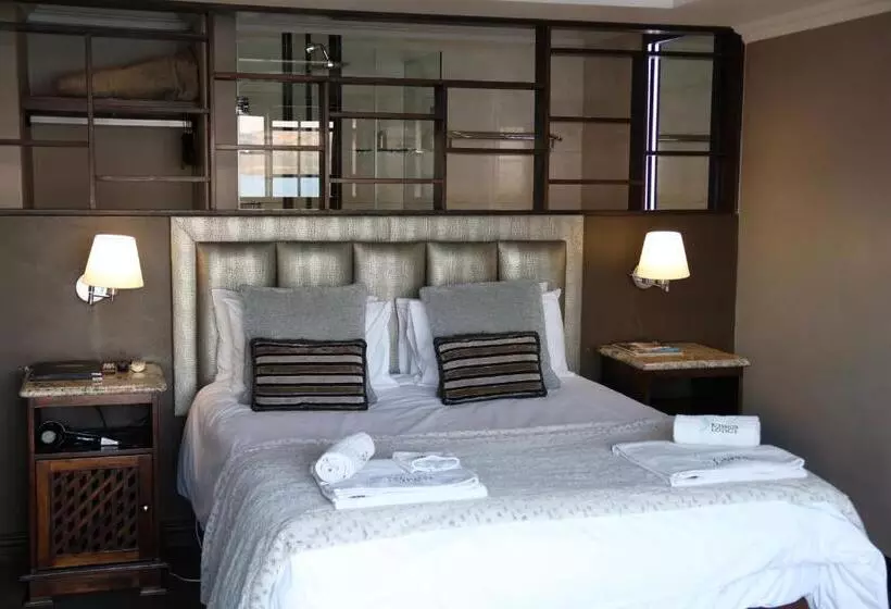 پانسیون Kosmos Lodge