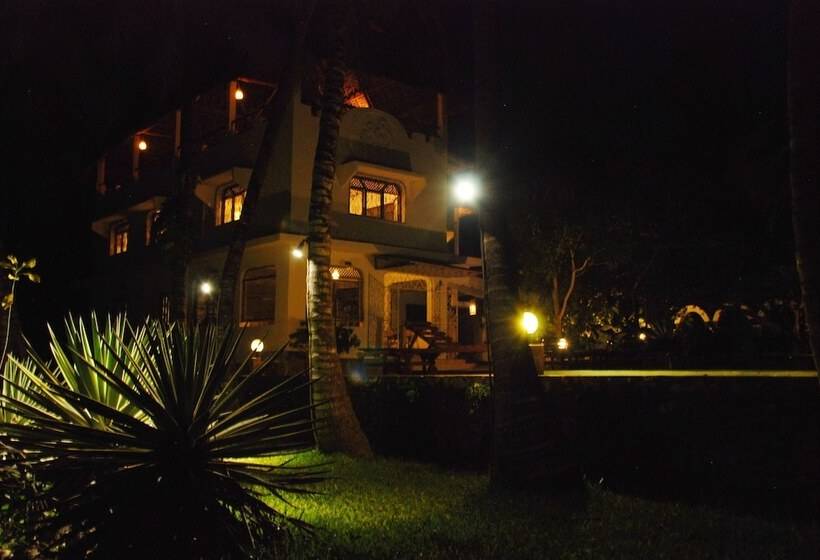 تختخواب و صبحانه Pashmina House