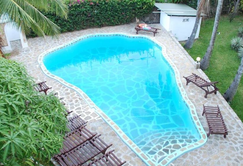 تختخواب و صبحانه Pashmina House