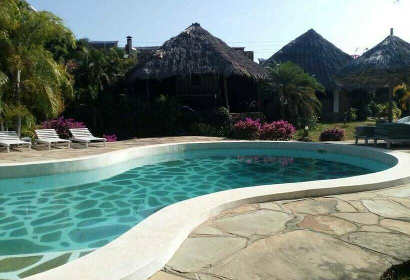 مسافرخانه Cestlavie Resort And Spa