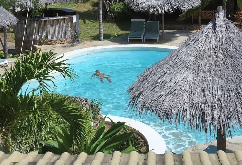 مسافرخانه Cestlavie Resort And Spa